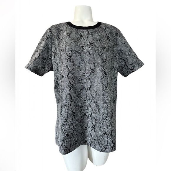 Chico's Black and Gray Snakeskin Print Short Sleeve Tee - Picture 1 of 8